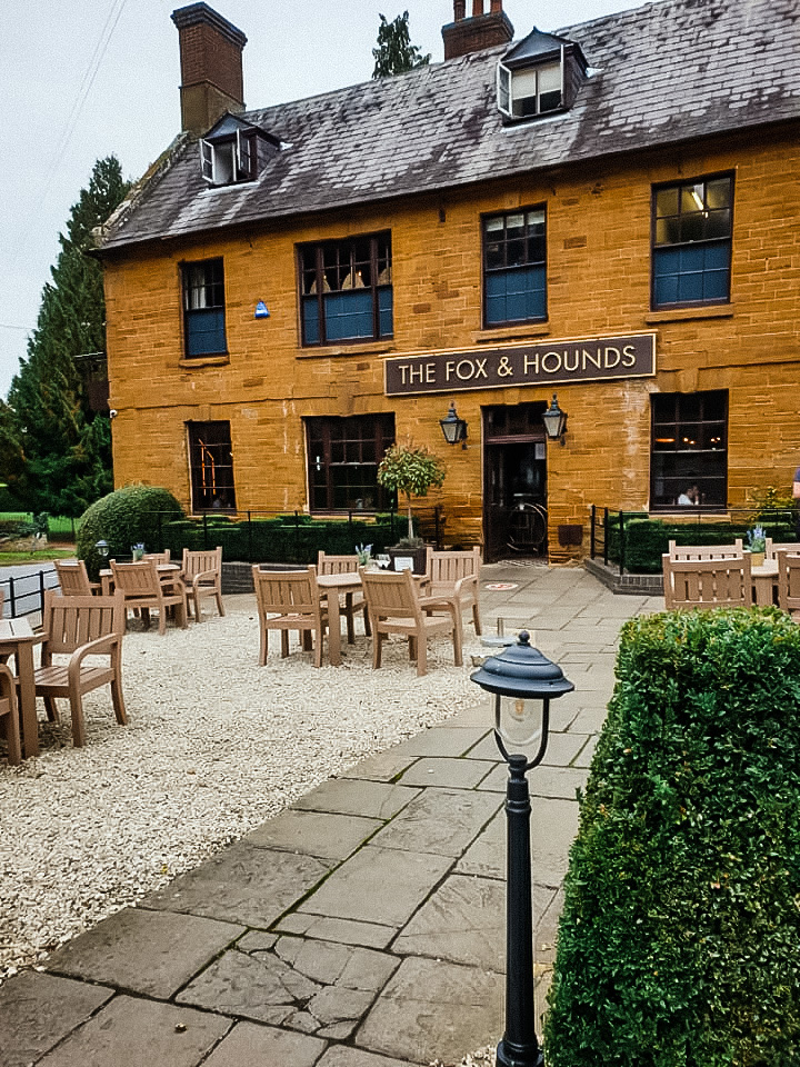 Fox & Hounds, Harlestone